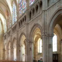 Église Saint-Père-en-Vallée de Chartres - Interior, north nave elevation looking west