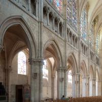 Église Saint-Père-en-Vallée de Chartres - Interior, south nave elevation looking west