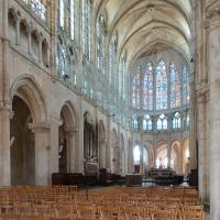 Église Saint-Père-en-Vallée de Chartres - Interior, north nave elevation looking east