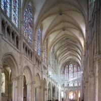 Église Saint-Père-en-Vallée de Chartres - Interior, nave looking northeast