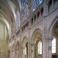 Église Saint-Père-en-Vallée de Chartres - Interior, north nave elevation looking northwest
