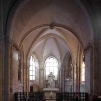 Église Saint-Père-en-Vallée de Chartres - Interior, chevet, radiating chapel