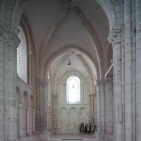Église de la Madeleine de Châteaudun - Interior, nave, west end, looking north into aisle