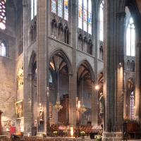 Cathédrale Notre-Dame de Clermont-Ferrand - Interior, chevet and crossing form south transept