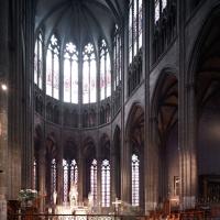 Cathédrale Notre-Dame de Clermont-Ferrand - Interior, chevet looking southeast 