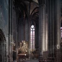 Cathédrale Notre-Dame de Clermont-Ferrand - Interior,chevet, north aisle looking east into ambulatory