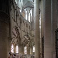 Cathédrale Notre-Dame de Coutances - Interior, chevet, southern ambulatory from axial chapel looking southwest