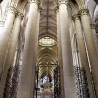 Cathédrale Notre-Dame de Coutances - Interior, chevet, hemicycle from ambulatory looking up