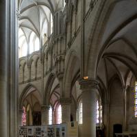 Cathédrale Notre-Dame de Coutances - Interior, chevet, south inner aisle and ambulatory looking east