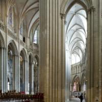 Cathédrale Notre-Dame de Coutances - Interior, chevet , south inner aisle and ambulatory looking east