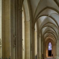 Cathédrale Notre-Dame de Coutances - Interior, south nave aisle looking east