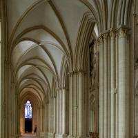 Cathédrale Notre-Dame de Coutances - Interior, south nave aisle looking west