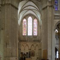 Cathédrale Notre-Dame de Coutances - Interior, north transept façade