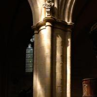 Cathédrale Saint-Bénigne de Dijon - Interior, north nave, pier