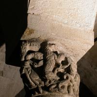 Cathédrale Saint-Bénigne de Dijon - Interior, crypt, capital