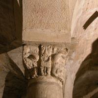 Cathédrale Saint-Bénigne de Dijon - Interior, crypt, capital
