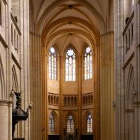 Cathédrale Saint-Bénigne de Dijon - Interior, nave looking east
