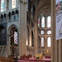 Église Notre-Dame de Dijon - Interior, chevet and north transept from crossing