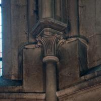 Église Notre-Dame de Dijon - Interior, chevet, hemicycle, clerestory, vaulting shaft capital