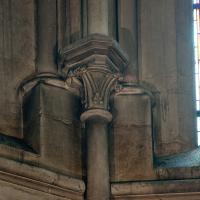 Église Notre-Dame de Dijon - Interior, chevet, hemicycle, clerestory, vaulting shaft capital