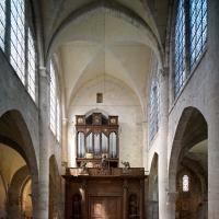 Collégiale Notre-Dame-du-Fort d'Étampes - Interior, nave looking west with organ loft