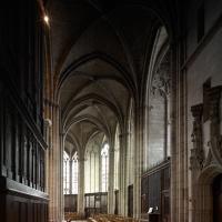 Cathédrale Notre-Dame d'Évreux - Interior, south choir aisle looking east