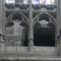 Cathédrale Notre-Dame d'Évreux - Interior, chevet, north triforium, balustrade