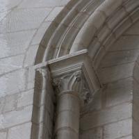 Cathédrale Notre-Dame d'Évreux - Interior, nave, north clerestory window, capital 