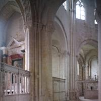 Église de la Trinité de Fécamp - Interior, north ambulatory looking east