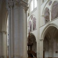 Église de la Trinité de Fécamp - Interior, north nave elevation from south nave aisle looking west