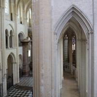 Église de la Trinité de Fécamp - Interior, south chevet aisle from south nave gallery