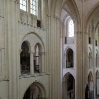 Église de la Trinité de Fécamp - Interior, north nave elevation and crossing from south nave gallery