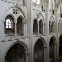 Église de la Trinité de Fécamp - Interior, north nave elevation from south nave gallery