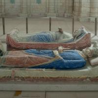 Abbaye de Fontevrault - Interior, nave, tomb sculpture (Henry II and Eleanor of Aquitaine)