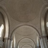 Abbaye de Fontevrault - Interior, nave domes