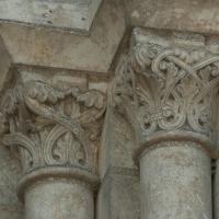 Abbaye de Fontevrault - Exterior, nave, north aisle portal, shaft capitals