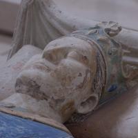 Abbaye de Fontevrault - Interior, nave, tomb sculpture (Henry II), detail
