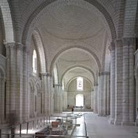 Abbaye de Fontevrault - Interior, crossing looking southwest into nave