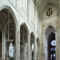 Église Saint-Gervais-Saint-Protais de Gisors - Interior, north nave elevation looking east