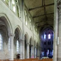 Église Saint-Pierre-Saint-Paul de Gonesse - Interior, nave looking northeast