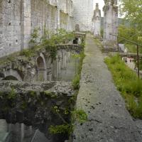 Abbaye de Jumièges - Interior, ruins of north nave aisle tribune looking west from tribune vault level