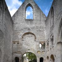 Abbaye de Jumièges - St. Pierre: Exterior, ruins of nave looking west