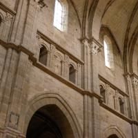Cathédrale Saint-Mammès de Langres - Interior, north nave triforium and clerestory