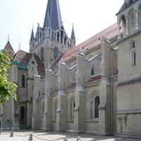 Cathédrale Notre-Dame de Lausanne - Exterior, north nave elevation looking southeast