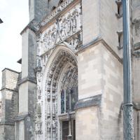 Cathédrale Notre-Dame de Lausanne - Exterior, western frontispiece, portal, looking northeast
