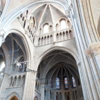 Cathédrale Notre-Dame de Lausanne - Interior, crossing looking northeast into tower, vault