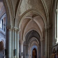 Cathédrale Notre-Dame de Lausanne - Interior, south nave aisle looking east