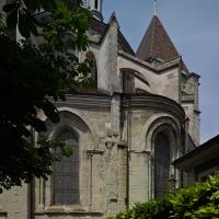Cathédrale Notre-Dame de Lausanne - Exterior, east chevet elevation looking northwest
