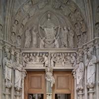 Cathédrale Notre-Dame de Lausanne - Exterior, south nave lateral portal, sculptural detail