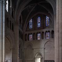 Cathédrale Notre-Dame de Lausanne - Interior, crossing looking northwest, north transept elevation